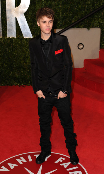 justin bieber 2011 haircut march. Happy Birthday, Justin Bieber